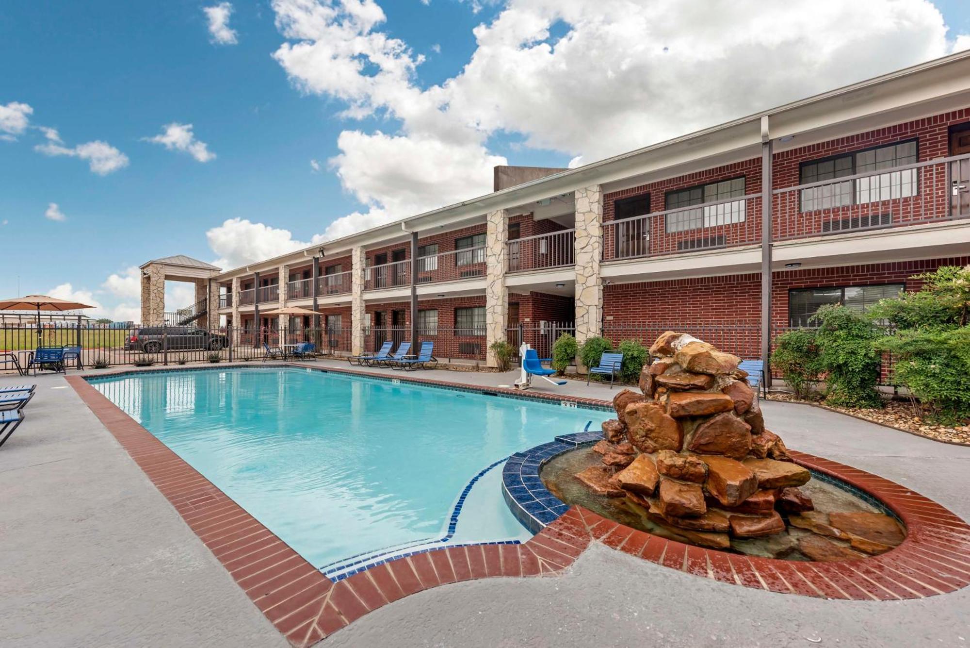 Best Western Brenham Exterior foto